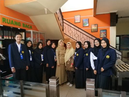 Mengenalkan Mahasiswa Kepada Dunia Industri dengan Magang