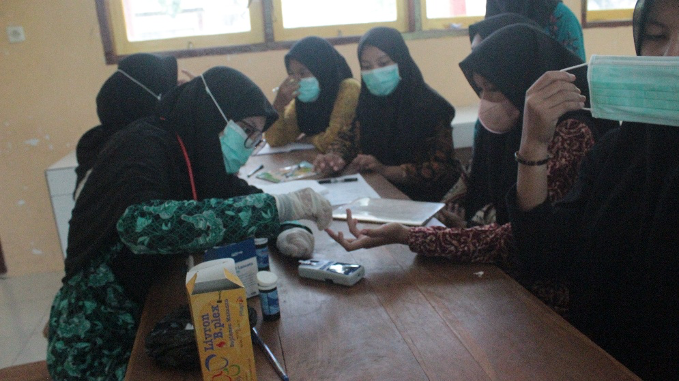 Pengecekan kesehatan pada remaja