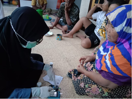 Pengecekan kesehatan untuk masyarakat Masalembu