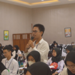Pemaparan Materi Ke-1- Media dan Komunikasi oleh Bapak Taufan Asrisyah Ode, S.KM., M.Kes 3