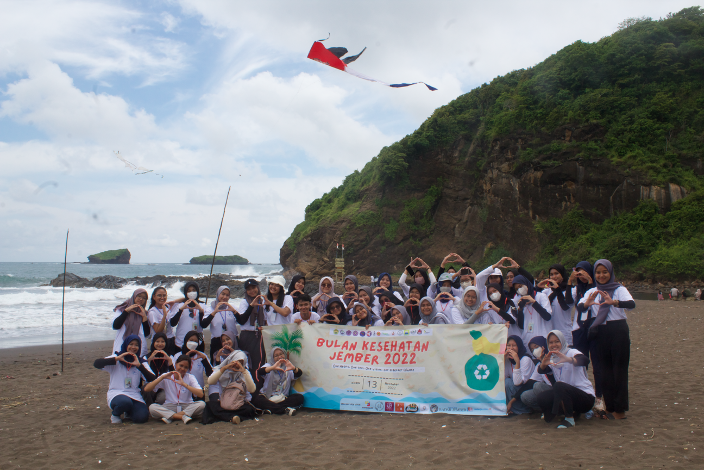 Peningkatan Kesadaran Lingkungan Sebagai Aksi Mitigasi Perubahan Iklim melalui Kegiatan Bulan Kesehatan Jember 2022